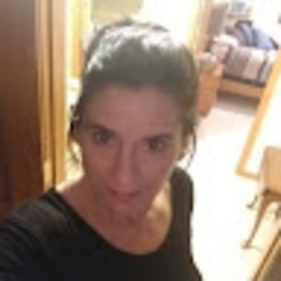 Meet your Posher, Kim - Picture 1 of 1